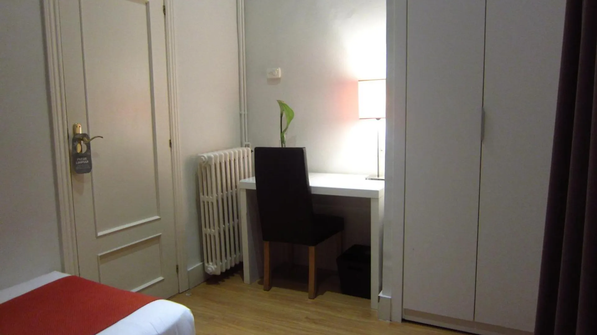 Hostal Goya Barcelona 2*,  Spain